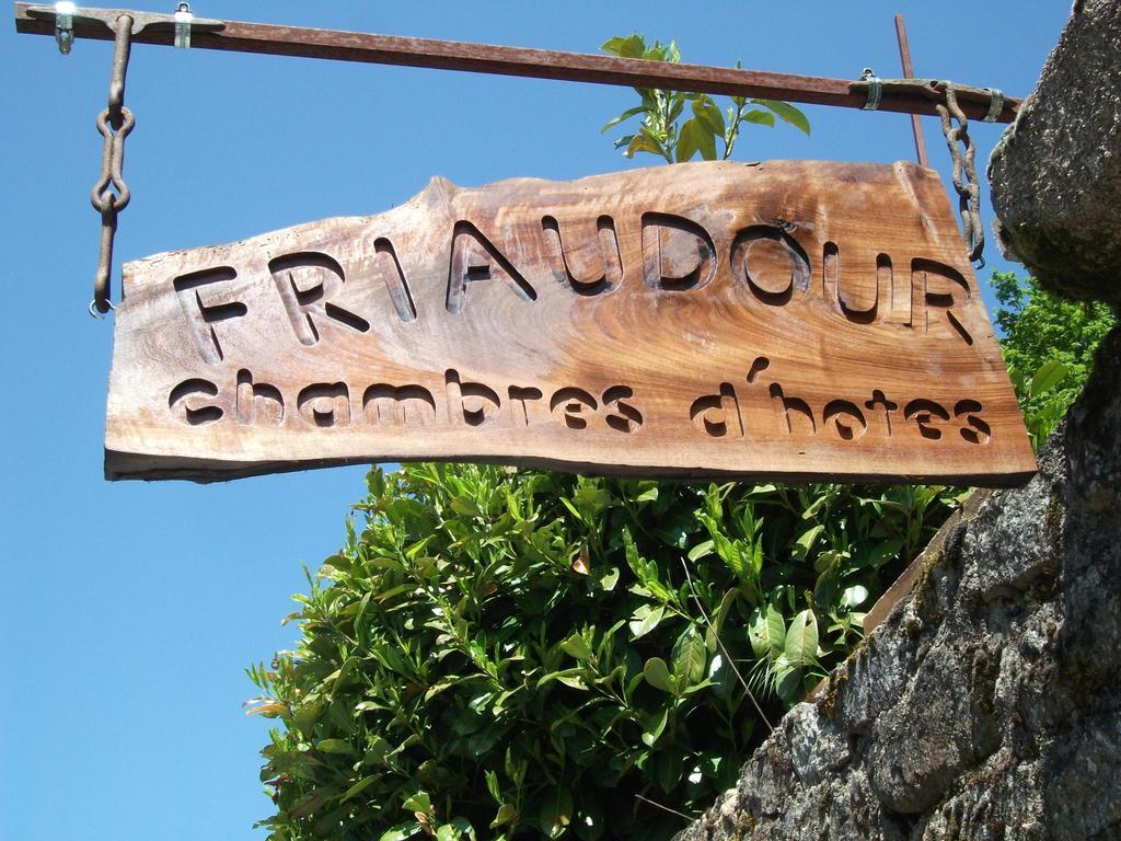 38 Friaudour Bed and Breakfast Saint-Pardoux-lʼOrtigier Δωμάτιο φωτογραφία