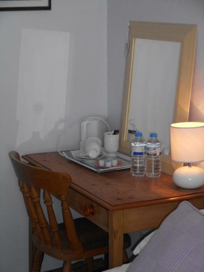 38 Friaudour Bed and Breakfast Saint-Pardoux-lʼOrtigier Εξωτερικό φωτογραφία
