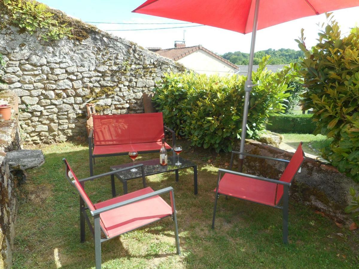 38 Friaudour Bed and Breakfast Saint-Pardoux-lʼOrtigier Εξωτερικό φωτογραφία