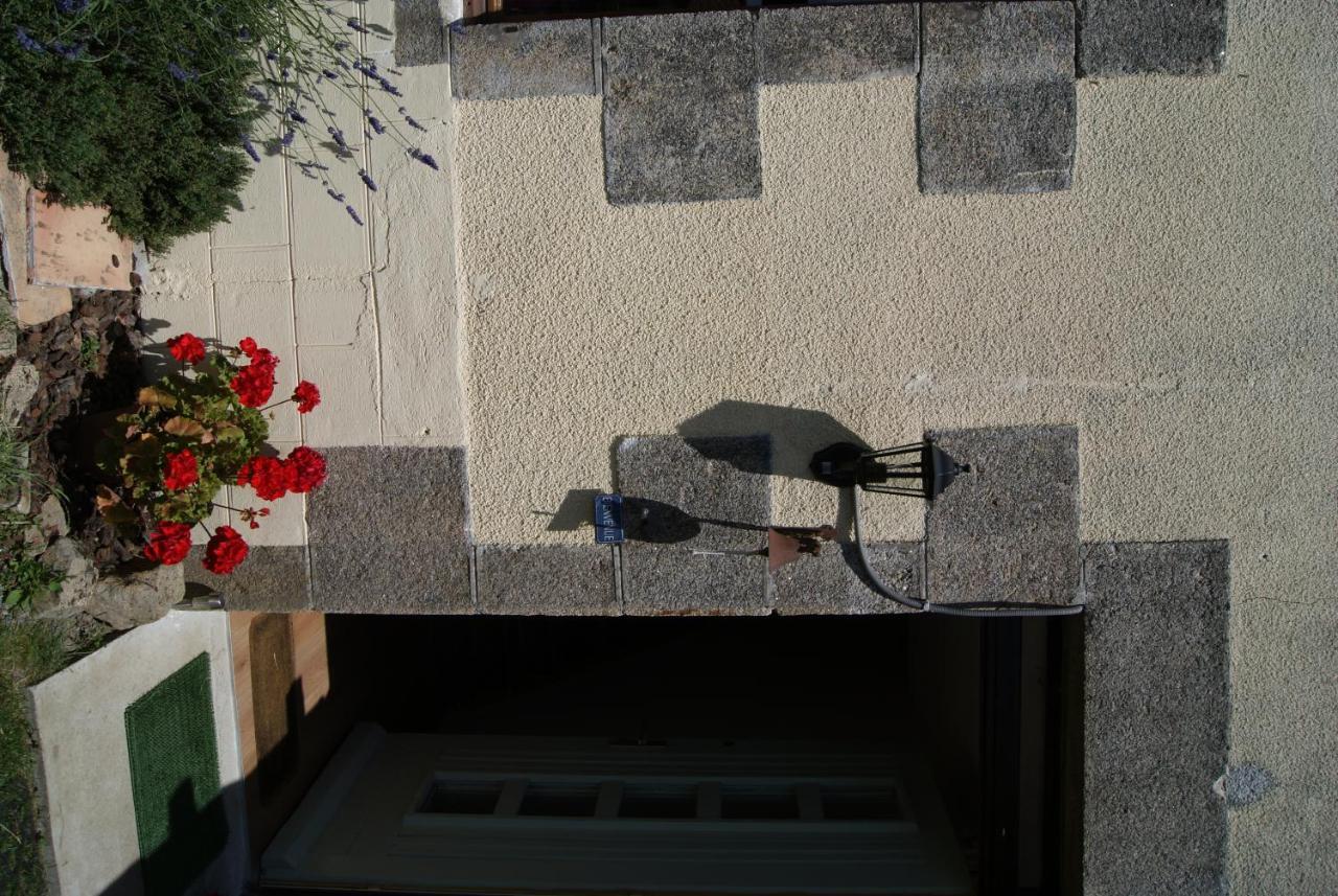38 Friaudour Bed and Breakfast Saint-Pardoux-lʼOrtigier Εξωτερικό φωτογραφία